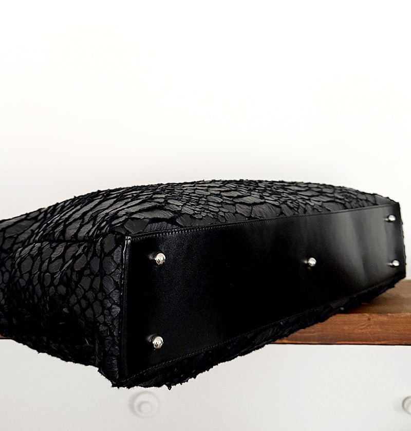 Large Tote（ラージトート）｜和紙×ウールのスネークエンボスバッグ - Coquette Online Shop