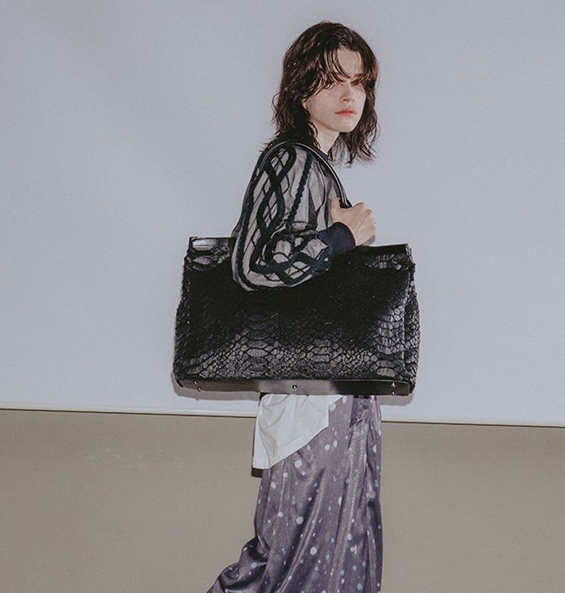 Large Tote（ラージトート）｜和紙×ウールのスネークエンボスバッグ - Coquette Online Shop
