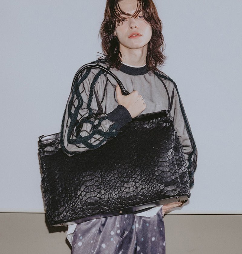Large Tote（ラージトート）｜和紙×ウールのスネークエンボスバッグ - Coquette Online Shop