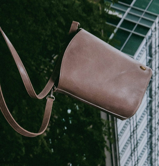 Shoulder Bucket（ショルダーバケット）｜ベジタブルタンニン・軽量バケツ型ショルダーバッグ - Coquette Online Shop
